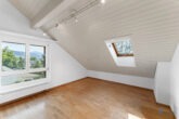 01_Schlafzimmer_1 - Exklusive 3.5-Zimmer-Dachwohnung mit Wintergarten – Modernes Wohnen in Baar (ZG)